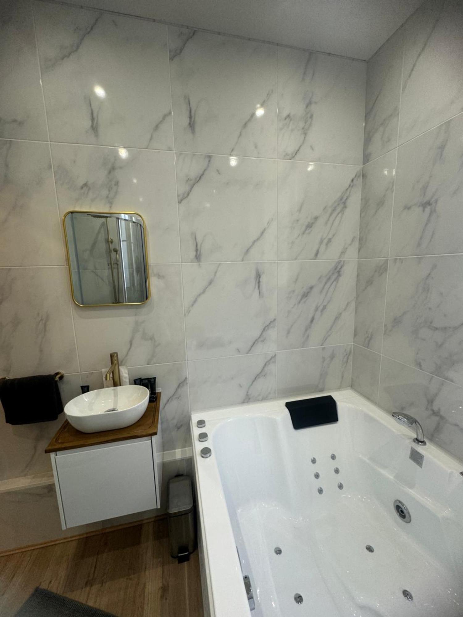 L'Experience Appartement & Spa Prive شامبيري المظهر الخارجي الصورة